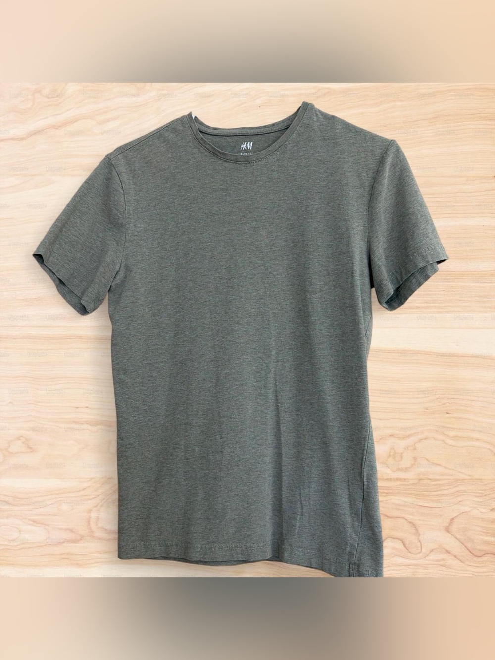H&M Men's Crew Neck T-Shirt in Olive Green